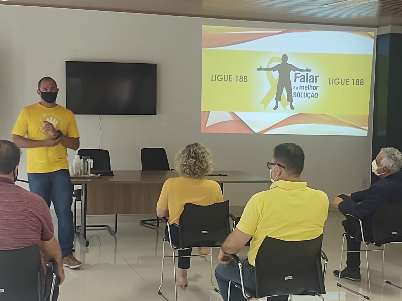SET AMARELO 2.png